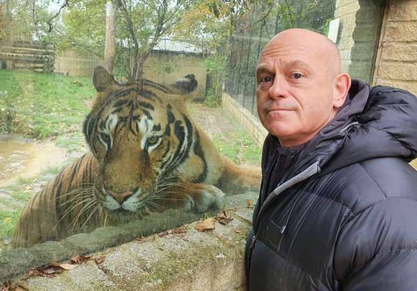 Britain's Tiger Kings - On the Trail with Ross Kemp